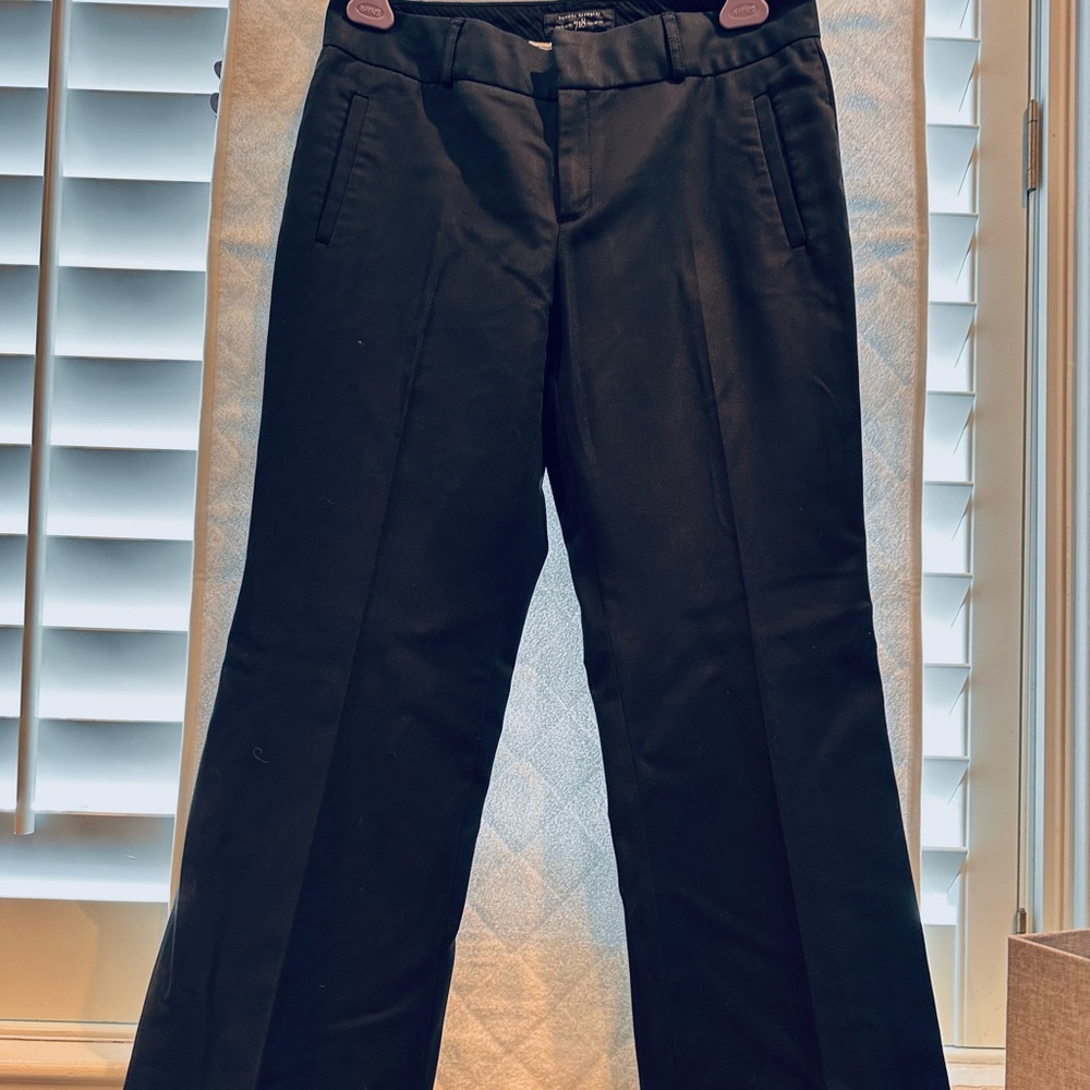 Banana Republic mid-rise, straight leg, cuffed trousers.